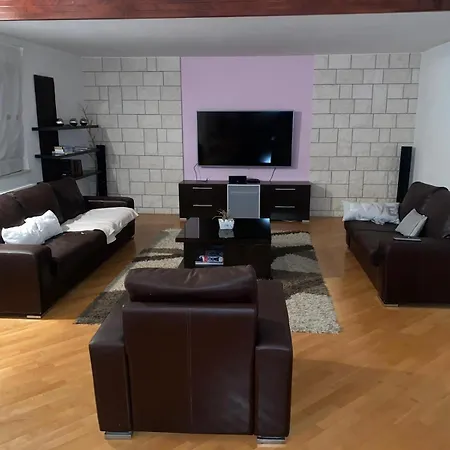Lucka Biograd Apartment *